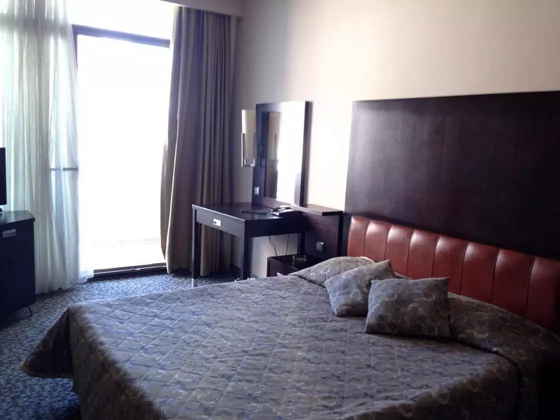 CAPITAL_SHABAVIZ (7).jpg